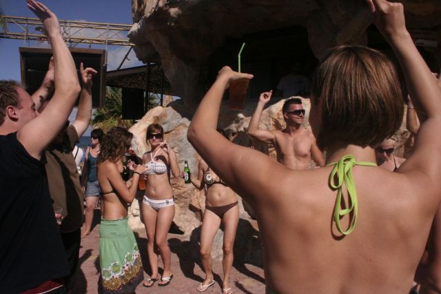i/Kranj/Absolvent08/02-StarBeach/absolvent 1358.jpg_640.jpg